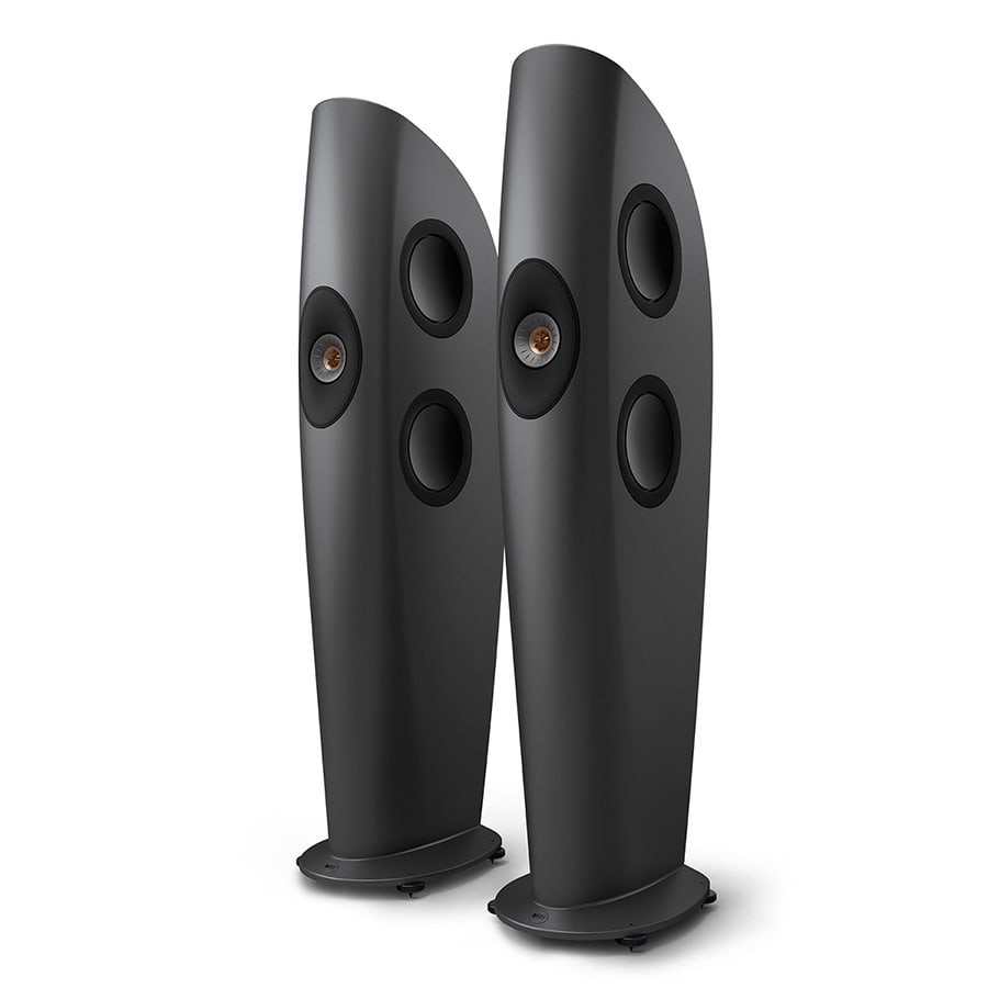 Pár KEF Blade One Meta v reprezentativním poslechovém pokoji