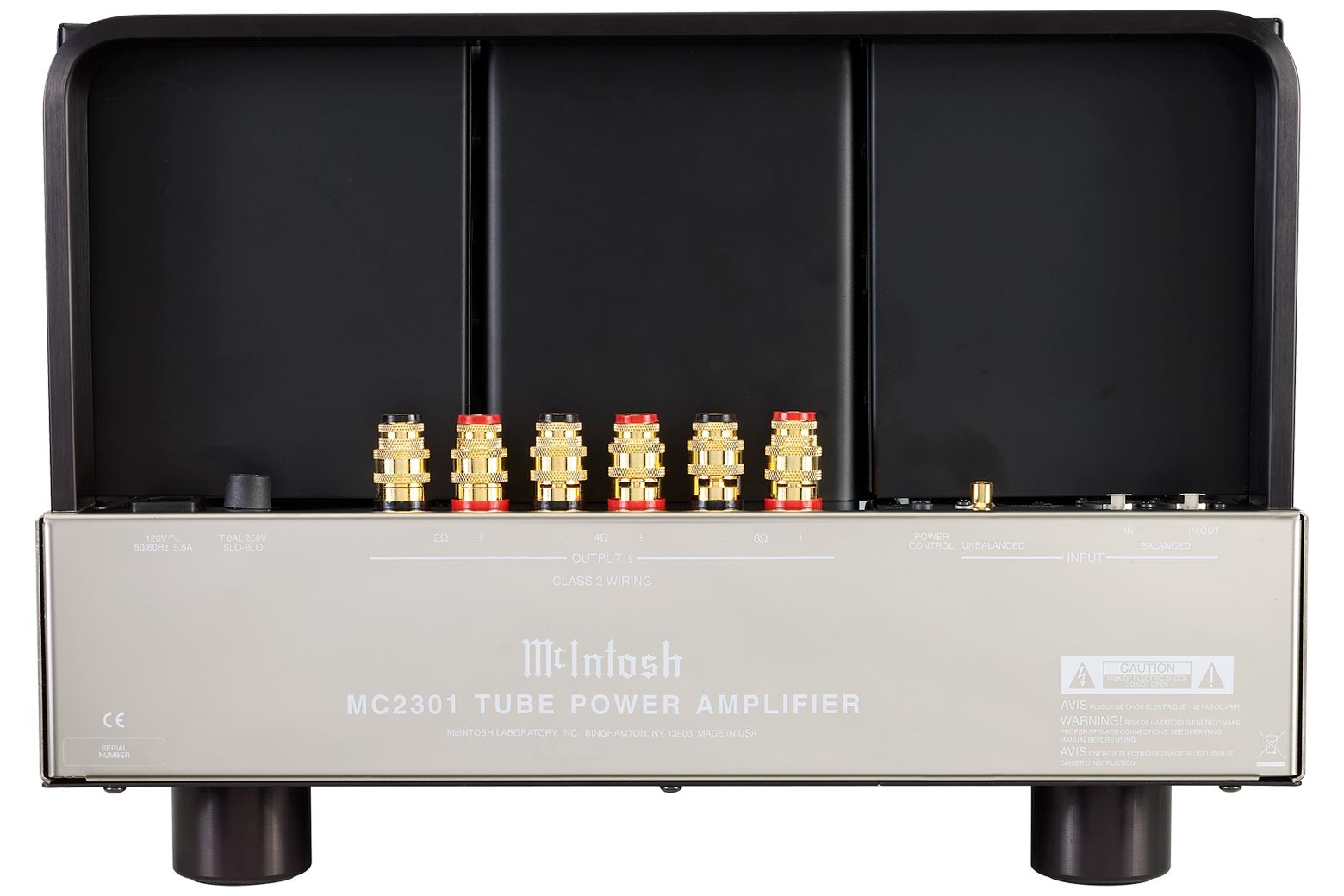Zadní panel McIntosh MC2301 s pozlacenými reproduktorovými terminály pro impedance 2, 4 a 8 Ω a symetrickými i nesymetrickými vstupy
