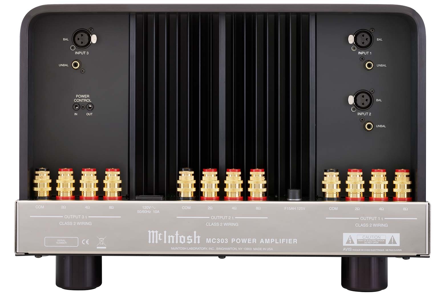 Pohled na zadní panel McIntosh MC303 — symetrické a nesymetrické vstupy a reproduktorové terminály pro tři kanály