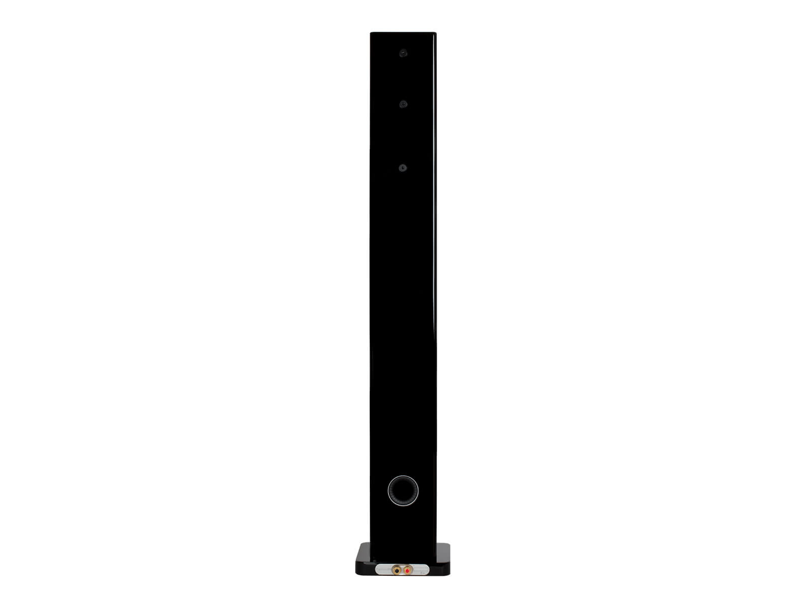 Sestava řady Radius — sloupy, satelity a subwoofer v jednom prostoru — 4:3