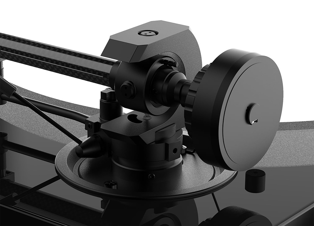 Gramofon Pro-Ject X1 B v provedení Piano Black z dalšího úhlu