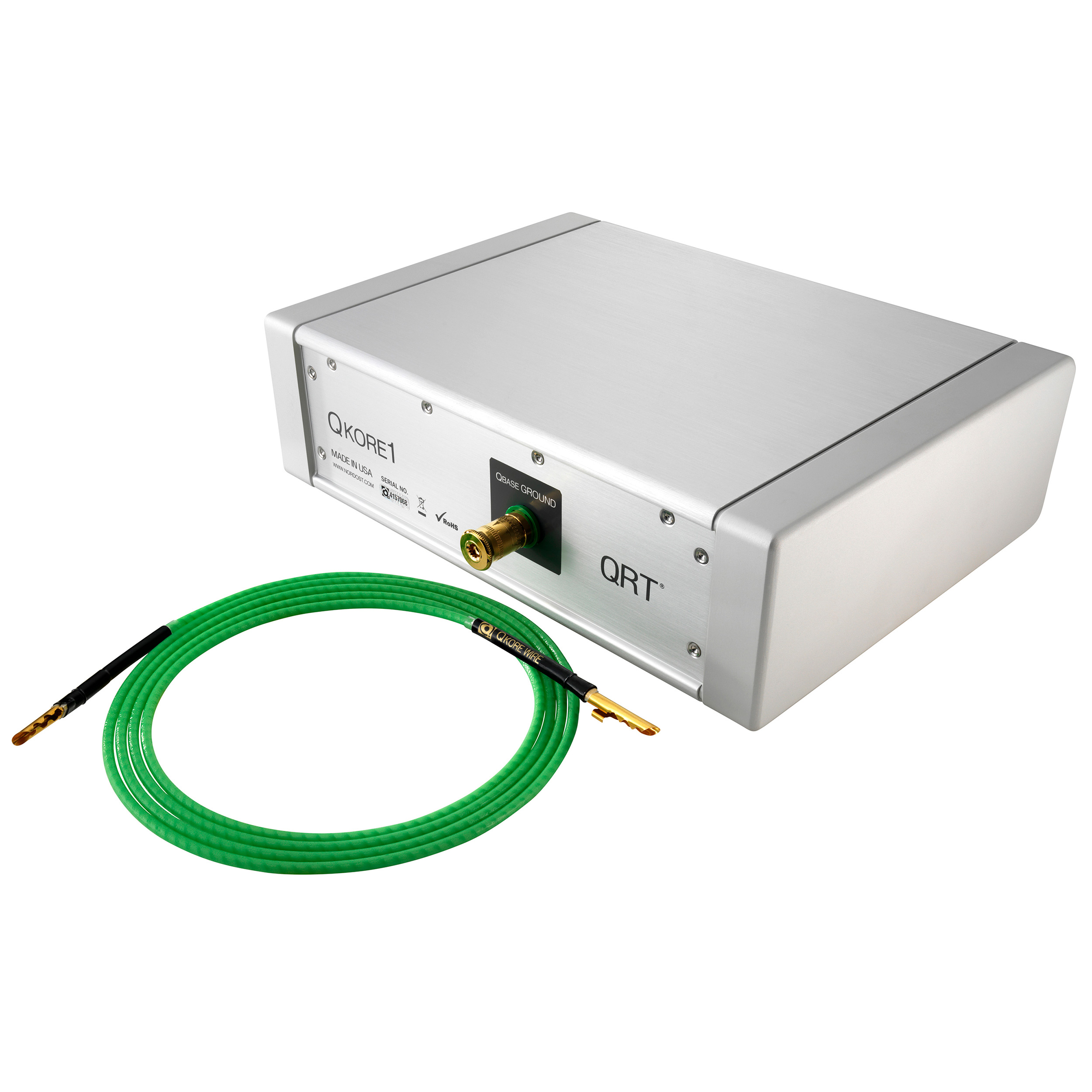 Nordost QKore1 — celkový pohled na uzemňovací jednotku v racku