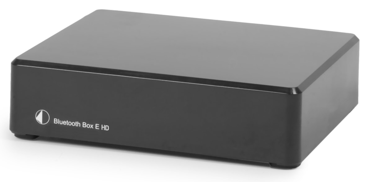 Detail konektorů a výstupů Pro-Ject Bluetooth Box E HD