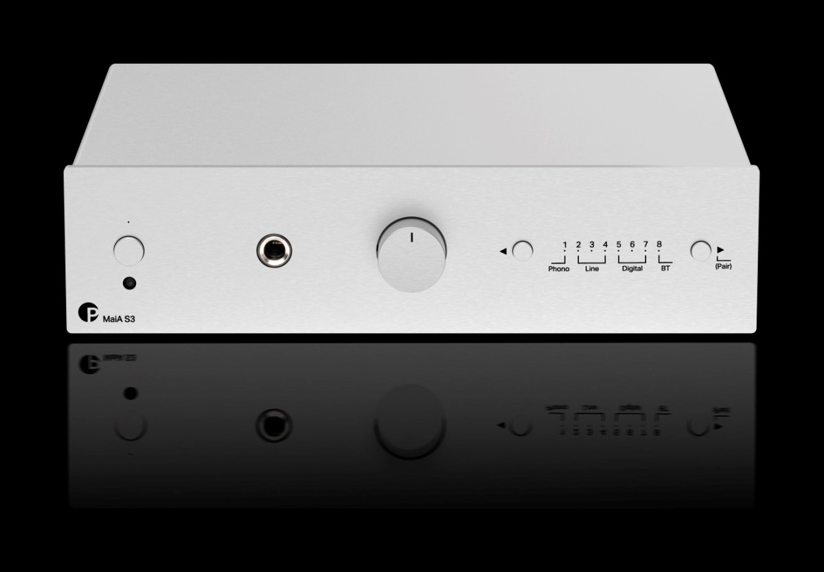 Pro-Ject MAIA S3 ve stříbrném provedení jako srdce kompaktní sestavy