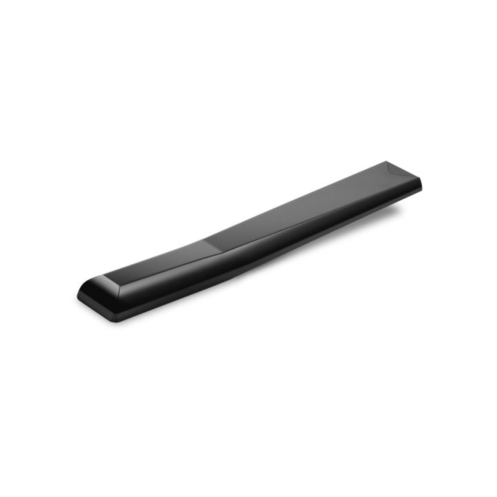Bang & Olufsen Beoremote One — pohled na zaoblený zadní profil těla z jediného kusu hliníku