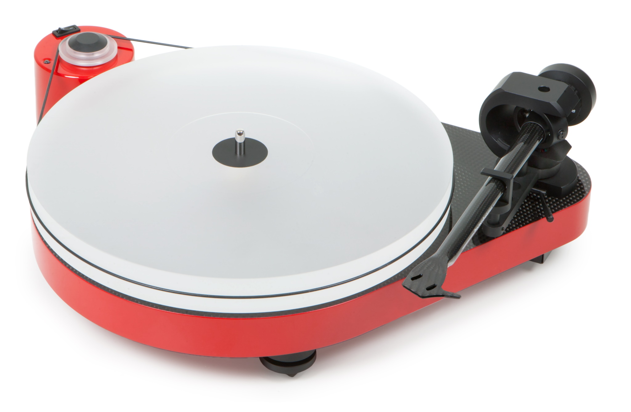 Detail karbonového ramene 9 Evolution Pro-Ject RPM 5 Carbon v červeném provedení