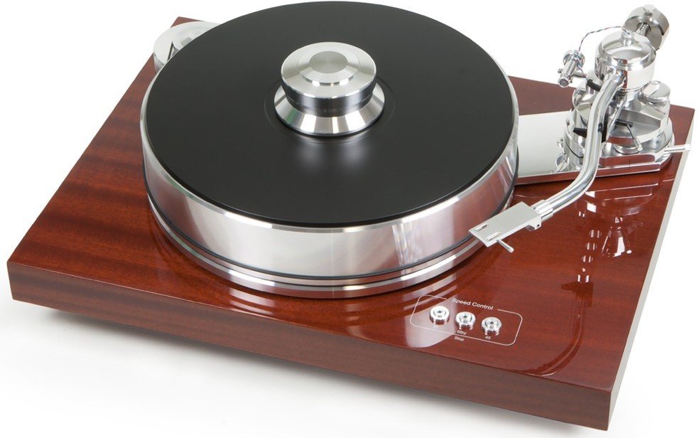 Detail 10palcového ramene Pro-Ject Signature 10 uloženého na jednom bodu