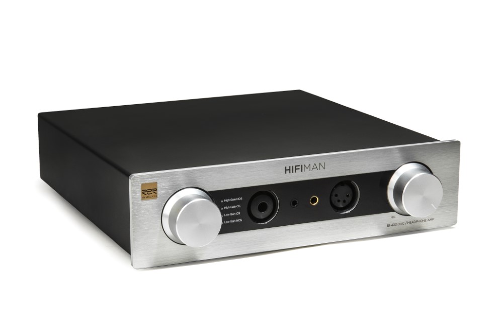 HiFiMAN EF400 čelní pohled s ovládacím potenciometrem a konektory