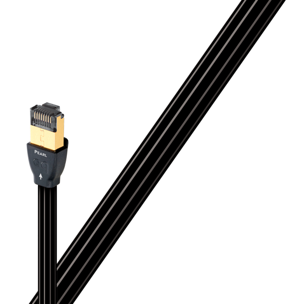 AudioQuest Pearl RJ/E zapojený mezi routerem a síťovým streamerem v poslechové sestavě