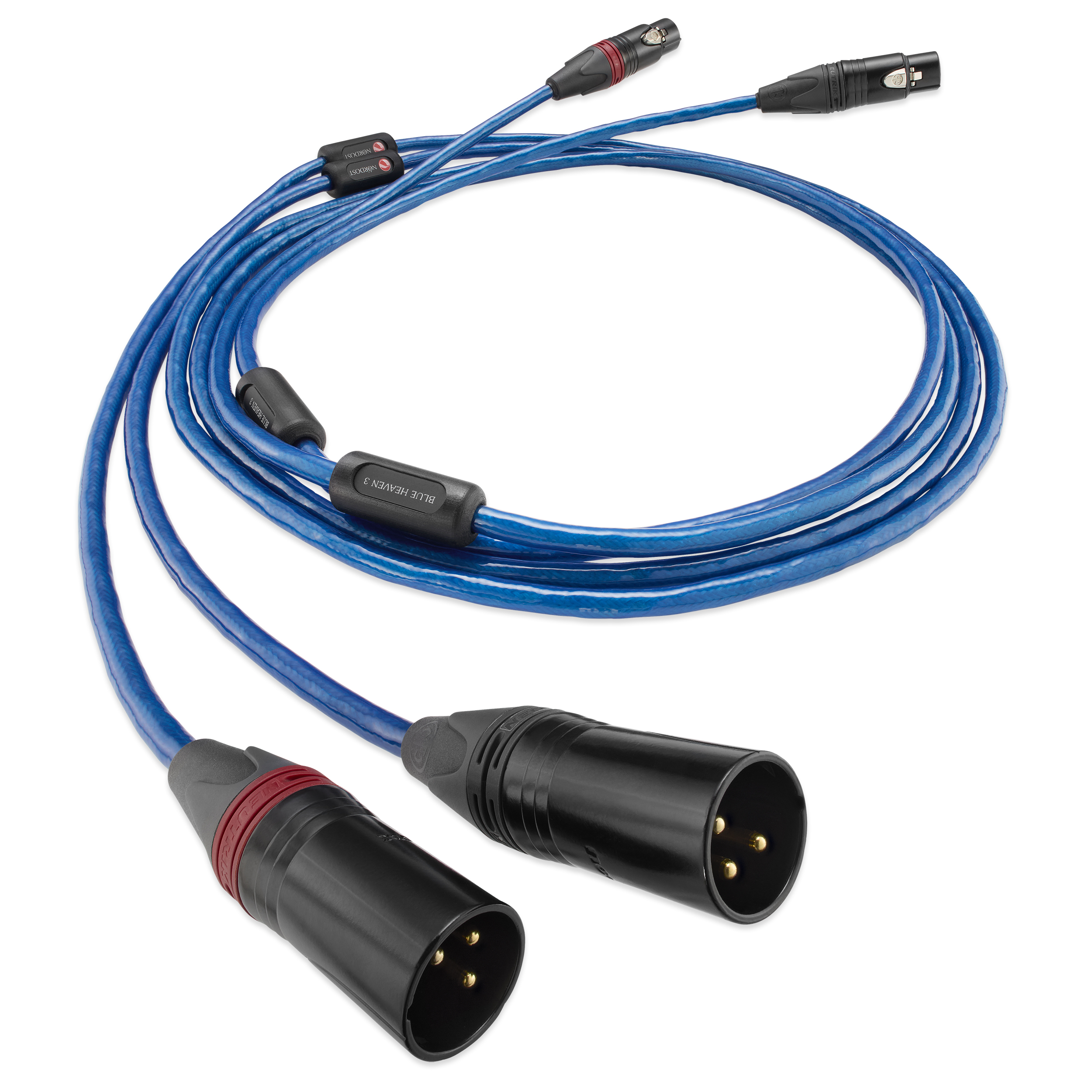Nordost Blue Heaven 3 — pár propojovacích kabelů v modré izolaci s černými XLR konektory samec a samice