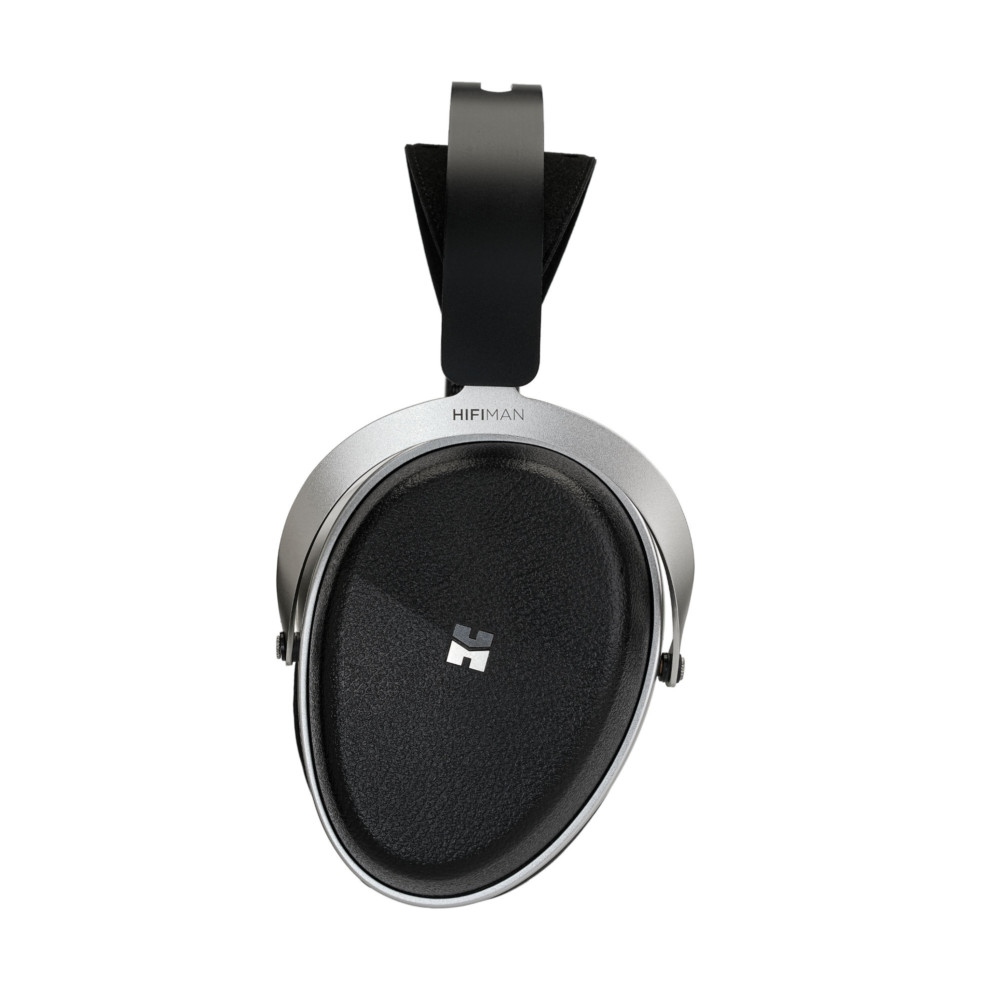 HIFIMAN Audivina LE v detailu náušníku a kovového ramene