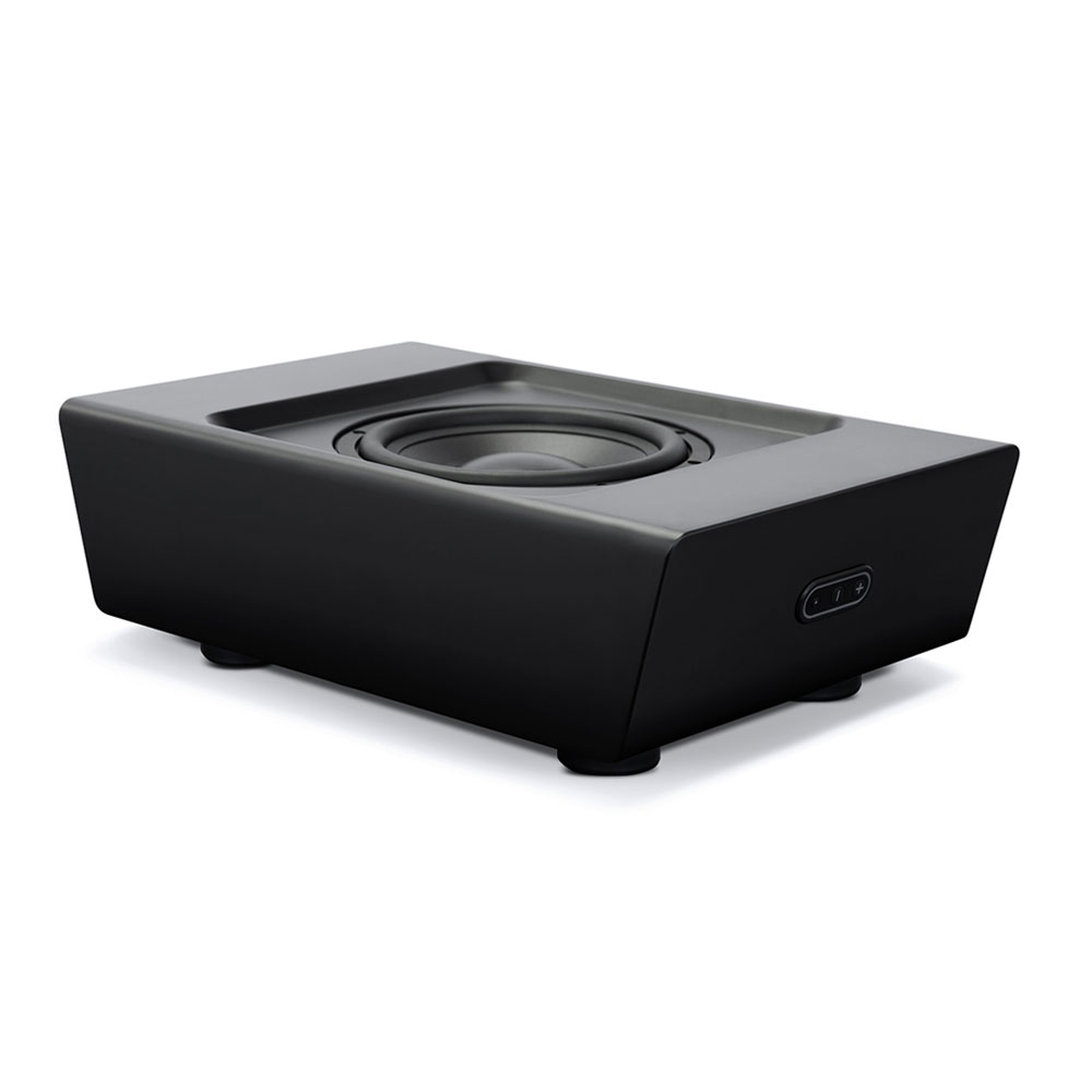 Bluesound PULSE SUB+ — pohled na zadní panel s konektory a bezdrátovým modulem