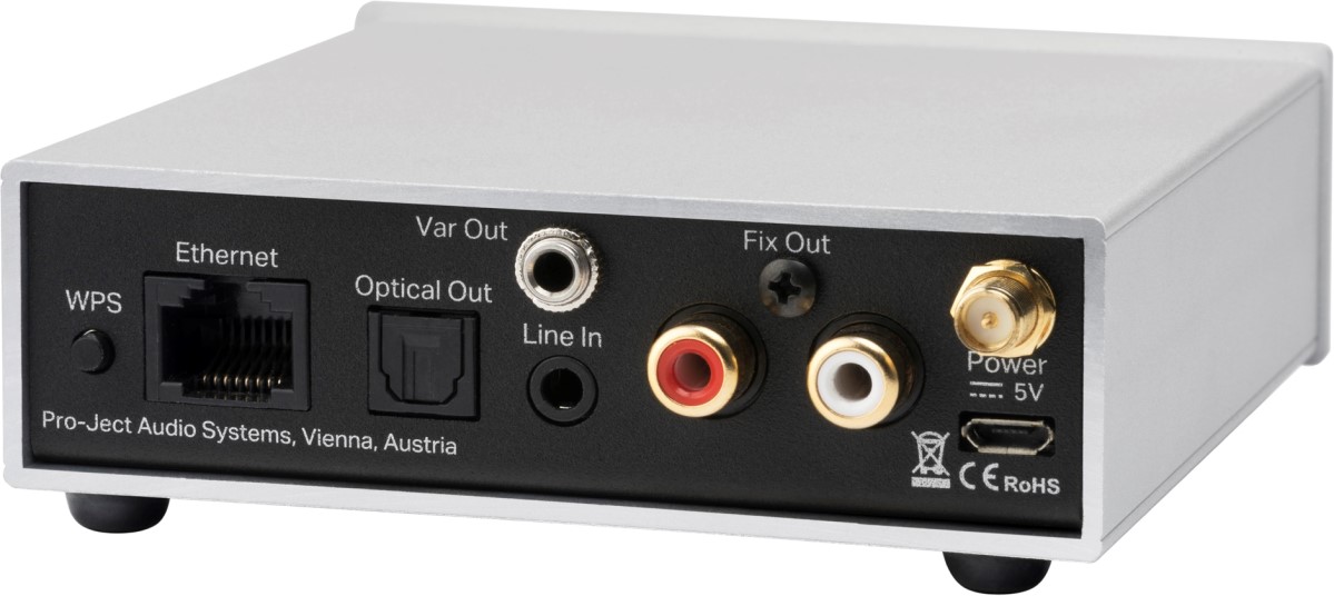 Detail zadního panelu Pro-Ject Stream Box S2 ve stříbrném provedení s popsanými výstupy Var Out, Fix Out, Optical Out a Ethernet