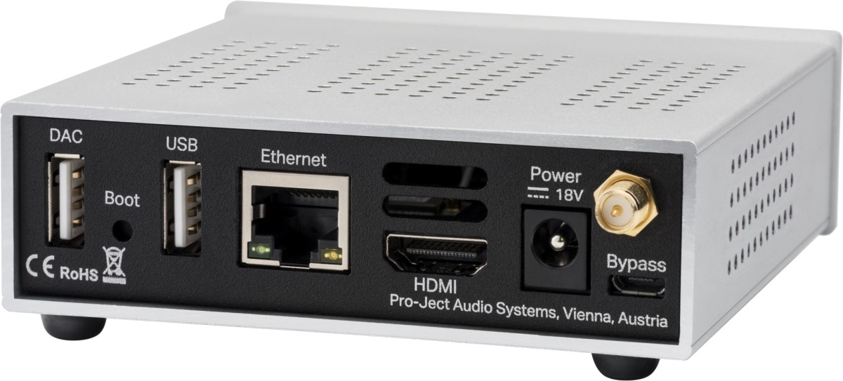 Detail zadního panelu Pro-Ject Stream Box S2 Ultra ve stříbrném provedení s popsanými výstupy USB A, HDMI a Ethernet