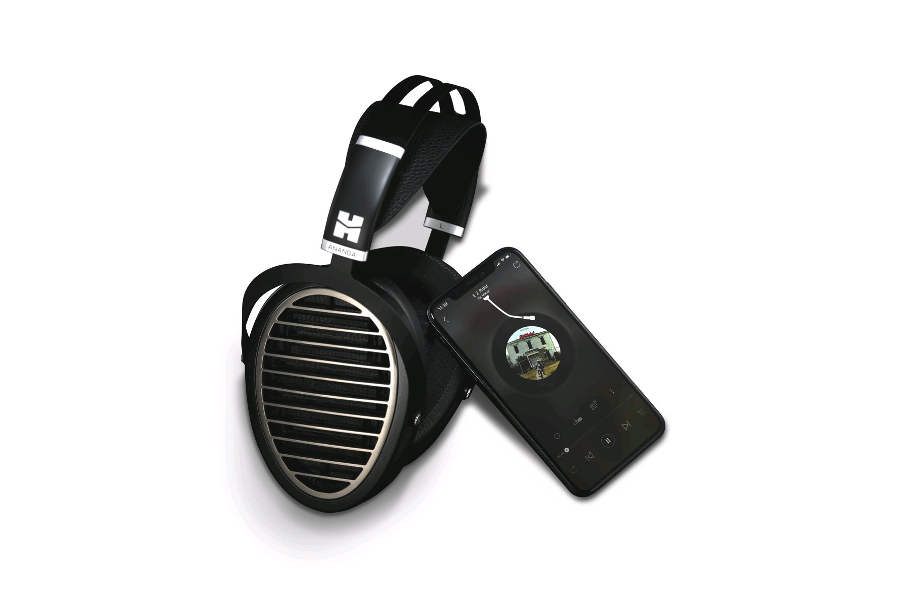 HIFIMAN Ananda připojená k chytrému telefonu s otevřeným hudebním přehrávačem