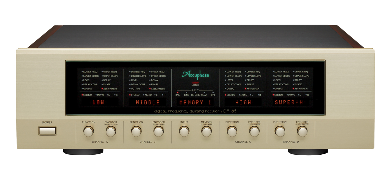 Čelní panel Accuphase DF-65 ve zlatém provedení s dřevěnými bočnicemi a pěti displeji LOW, MIDDLE, MEMORY, HIGH a SUPER-H
