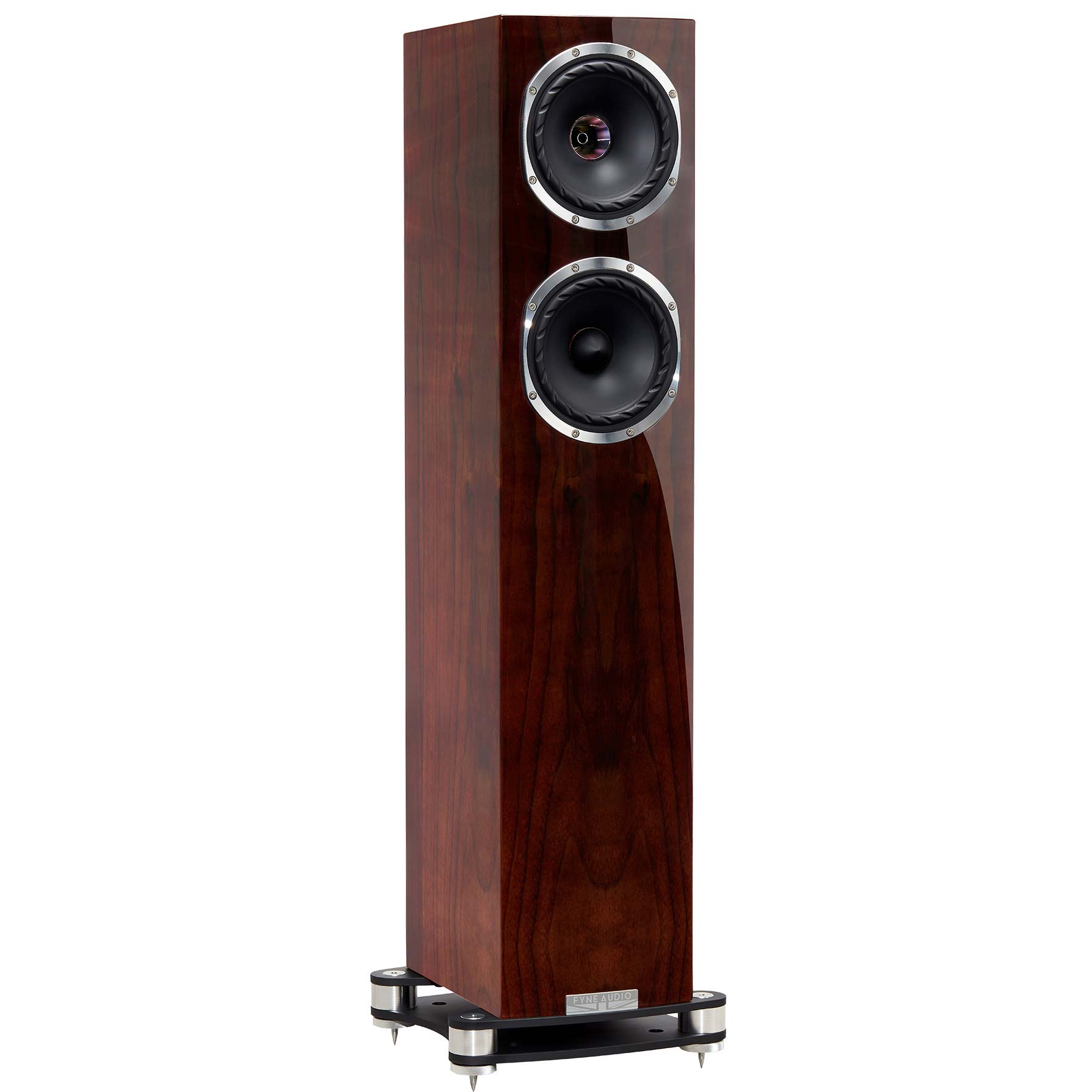 Fyne Audio F501SP v ořechové dýze, pohled ze tří čtvrtin se sejmutou mřížkou