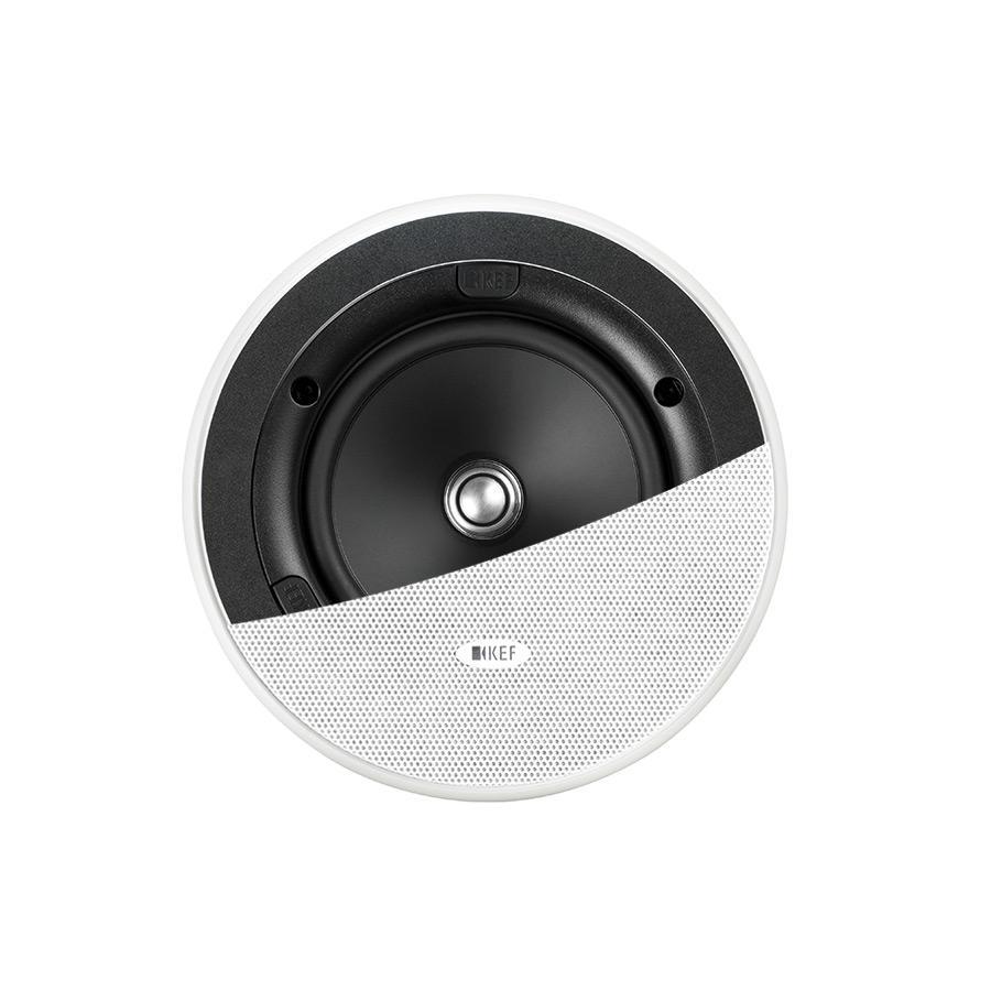 KEF Ci 130ER čelní pohled s nasazenou mřížkou