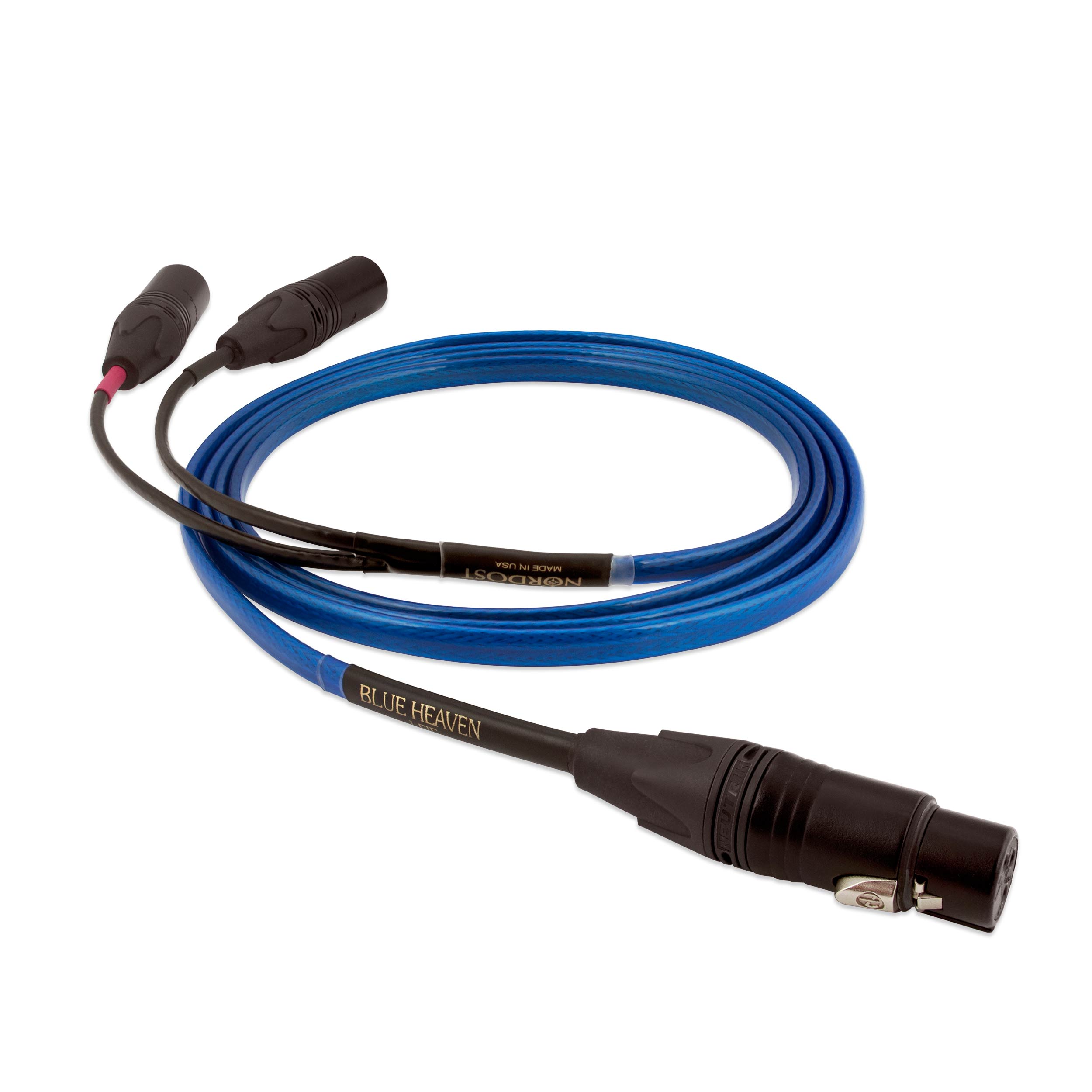 Hero foto kabelu Nordost Blue Heaven Y v subwooferové sestavě