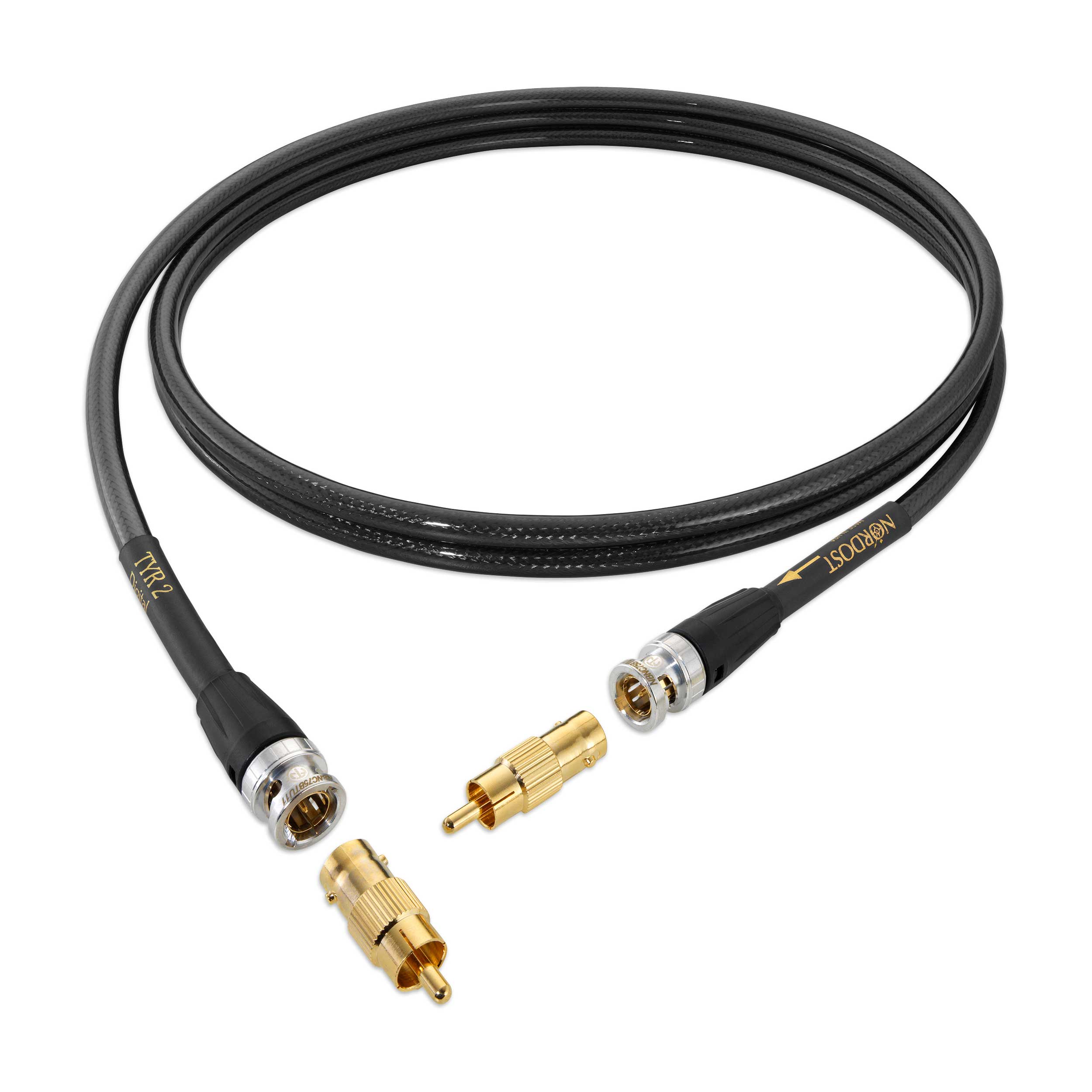 Detail kabelu Nordost TYR 2 coax S/PDIF s konektorem BNC na tmavém pozadí — full-width 16:9