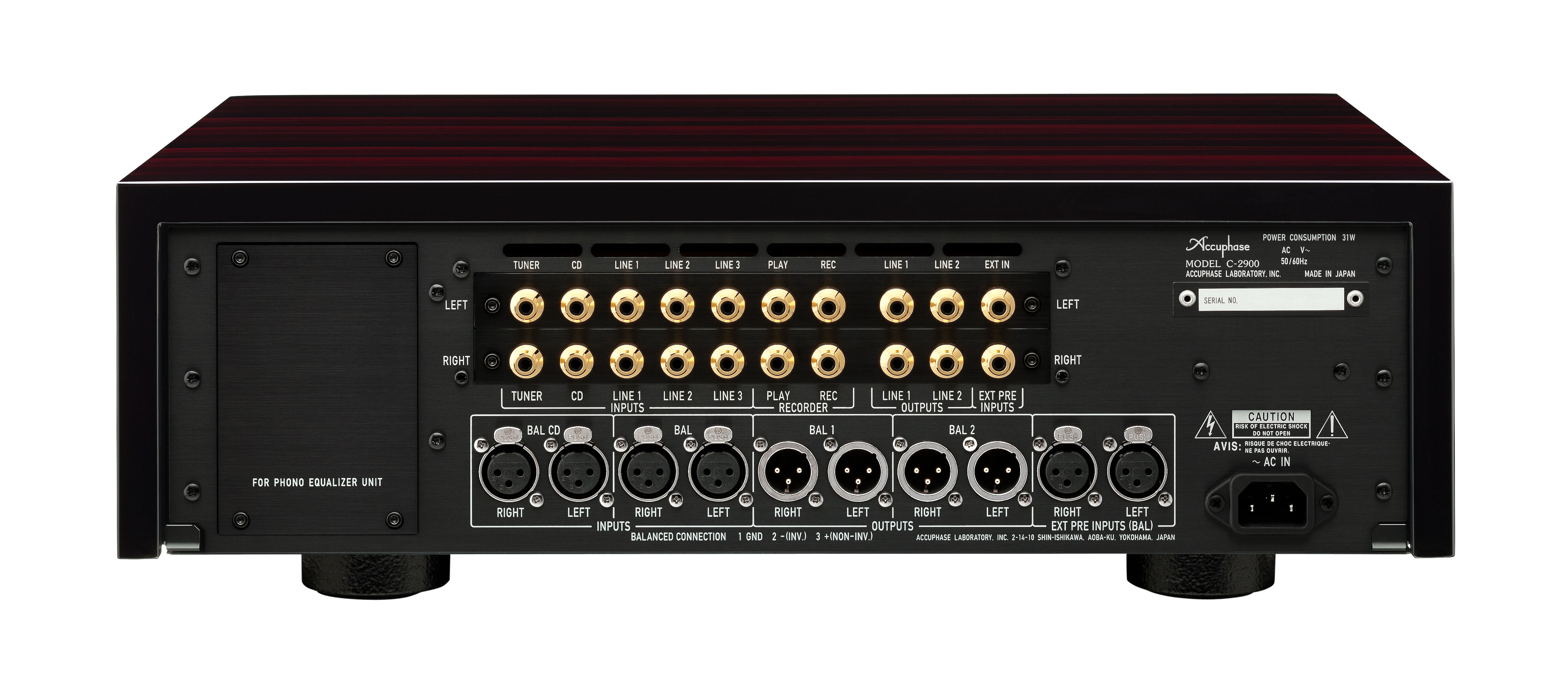 Zadní panel Accuphase C-2900 — vstupy RCA a symetrické XLR, výstupy a slot pro volitelný gramofonový modul