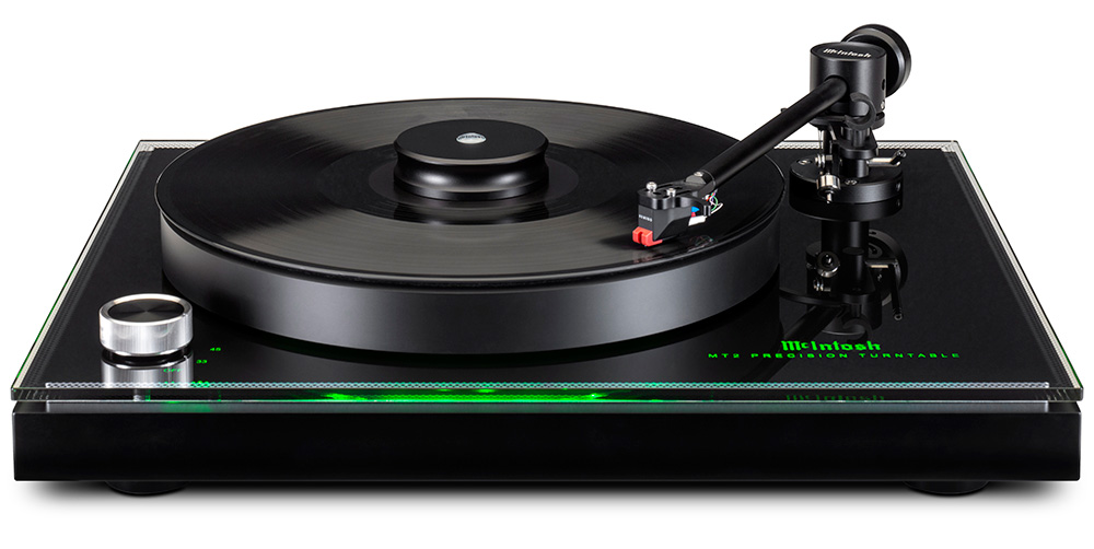 McIntosh MT2 z čelního úhlu se zelenou září a viditelnou přenoskou