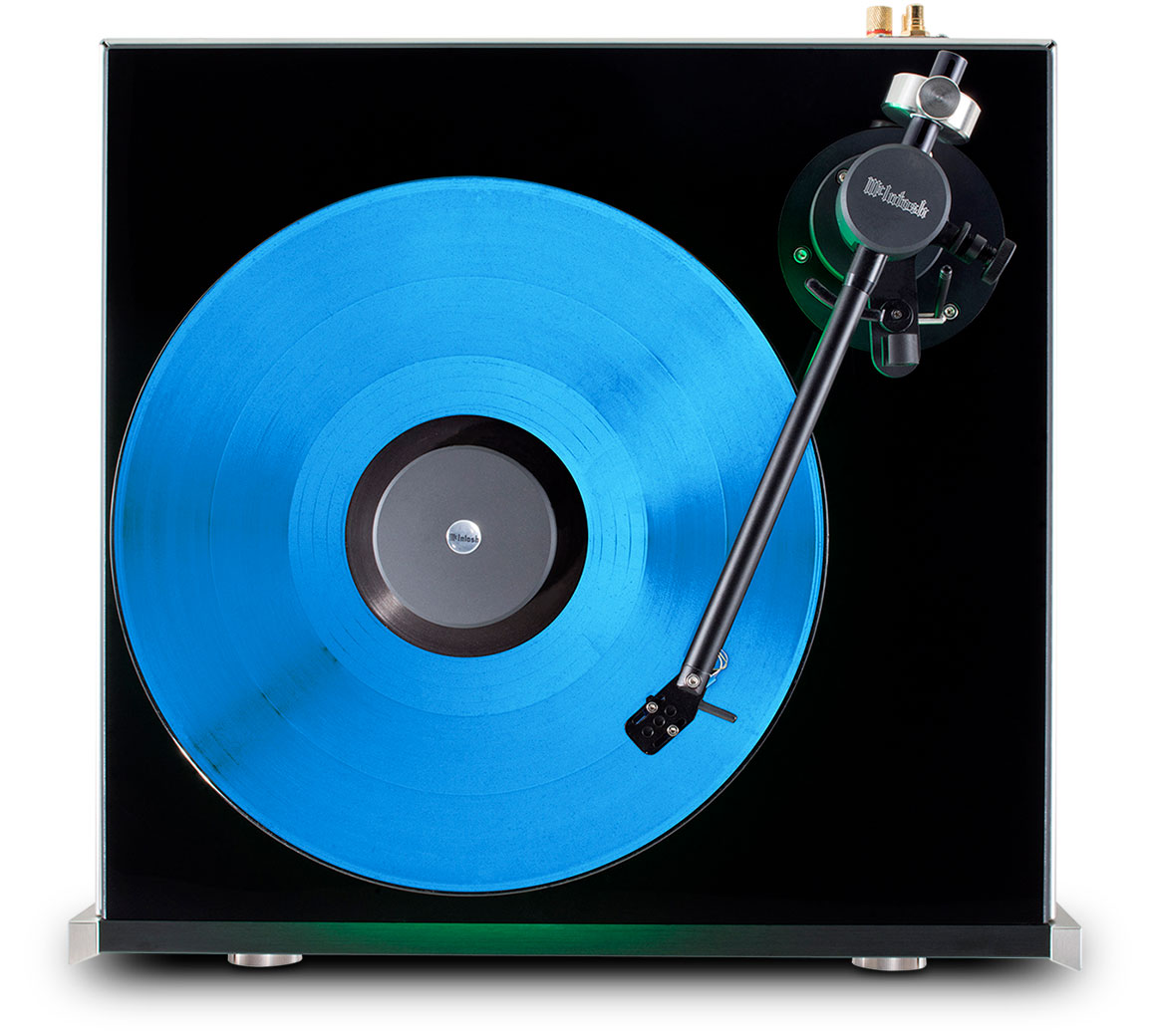 Pohled shora na McIntosh MT5 s modrým vinylem a raménkem