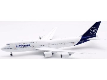 sq wings l2054 boeing 747 8 lufthansa d abya x7f 211050 0
