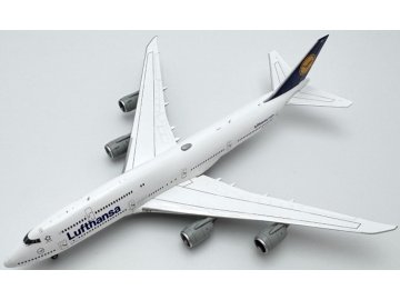 yy wings yy74801 boeing 747 8 lufthansa d abyd x37 214767 0