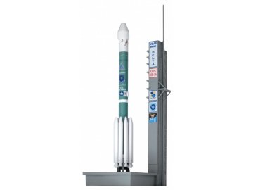 Dragon - Delta II rocket in launch position, 1/400