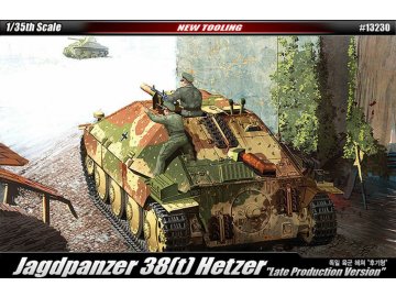 Academy - Sd.Kfz.138/2 Jagdpanzer 38(t) Hetzer, Model Kit 13230, 1/35