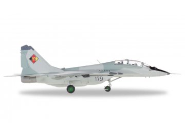 Herpa - MiG-29UB Fulcrum, východní Německo, Jagdfliegergeschwader 3 , 1/72