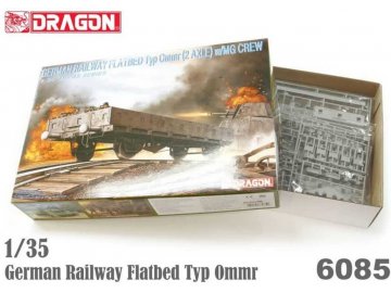 Model Kit military 6085 - GERMAN RAILWAY FLATBED Type Ommr (2 AXLE) w/MG CREW (1:35)