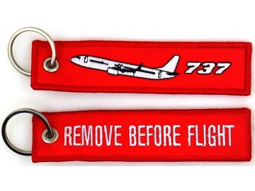 MegaKey - přívěsek REMOVE BEFORE FLIGHT / Boeing 737 - oboustranný, vyšívaný, 13 x 3 cm