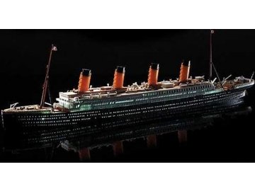 Academy - R.M.S. Titanic + LED set, MCP, Model Kit loď 14220, 1/700