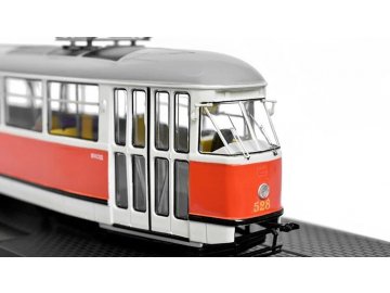 tramvaj ssm tatra t1 bila cervena 169088090