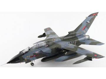 hobbymaster ha6719 tornado gr1 raf za585 no 617 sqn dambusters xfd 197178 0