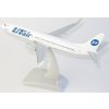hogan hguta738 boeing 737 800 ut air x22 191961 1