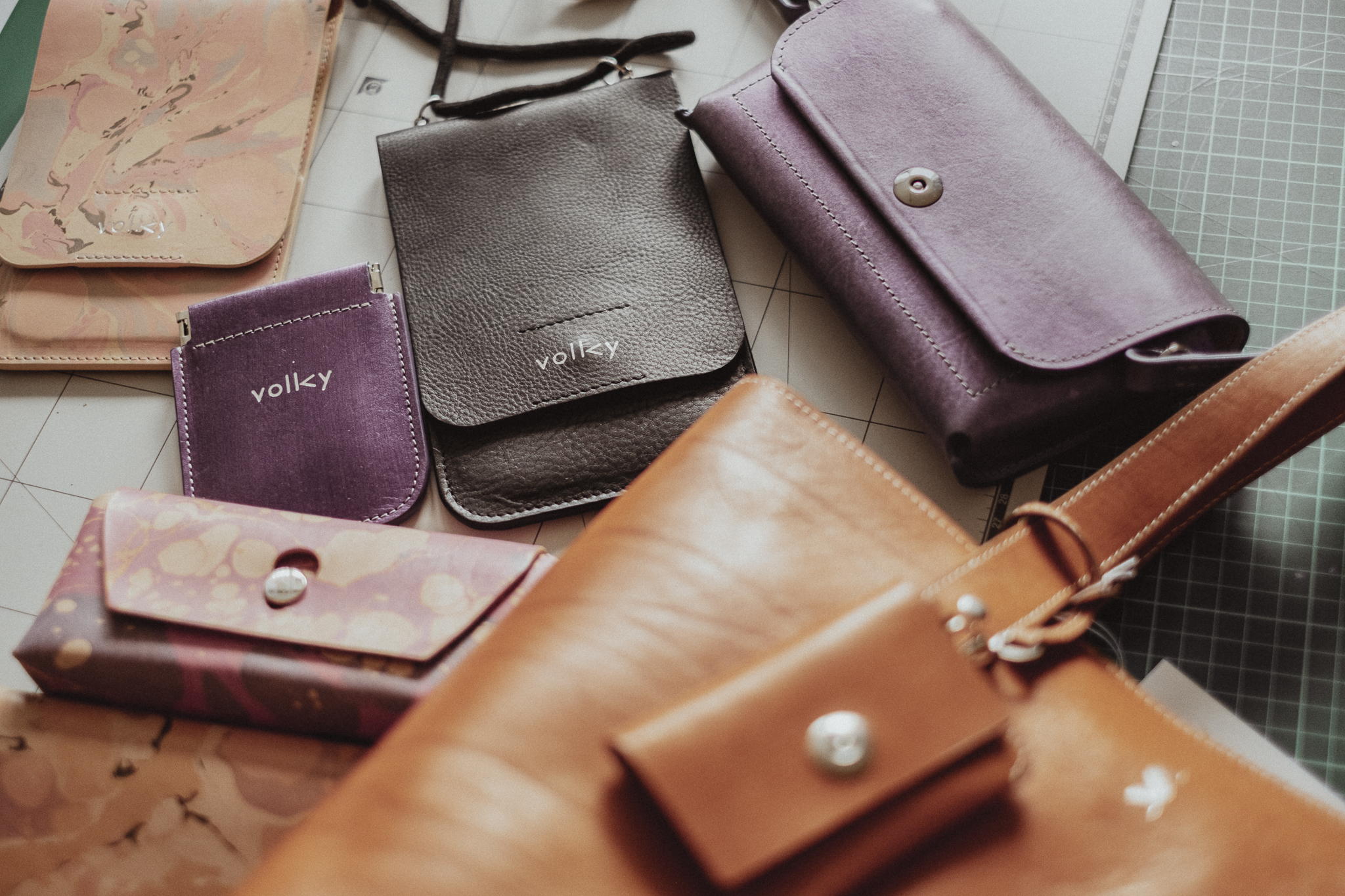 Kožená kabelka na mobil Handy_volky leather