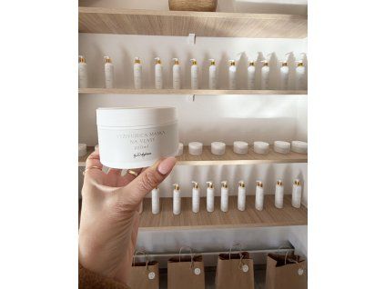 c8861fa8 a700 4e1e b730 d8947c5d3e44