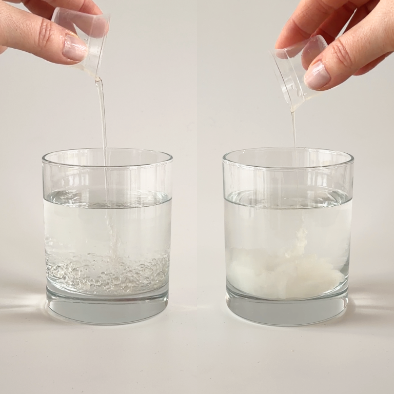 Test rozpustnosti – běžný olejový parfém vs. Essentia Nature