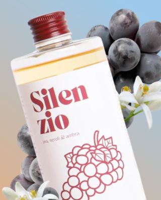 Silenzio ✨ Jemná neroli z kvetov horkého pomaranča 🌿 Prírodná dlhotrvajúca vôňa pre čistú a elegantnú bielizeň 📸 „Keď...