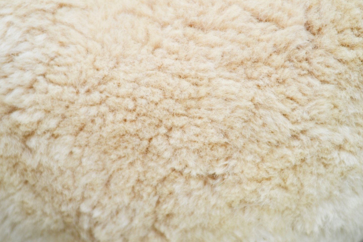 ako-sa-starat-o-oblecenie-z-alpaky1