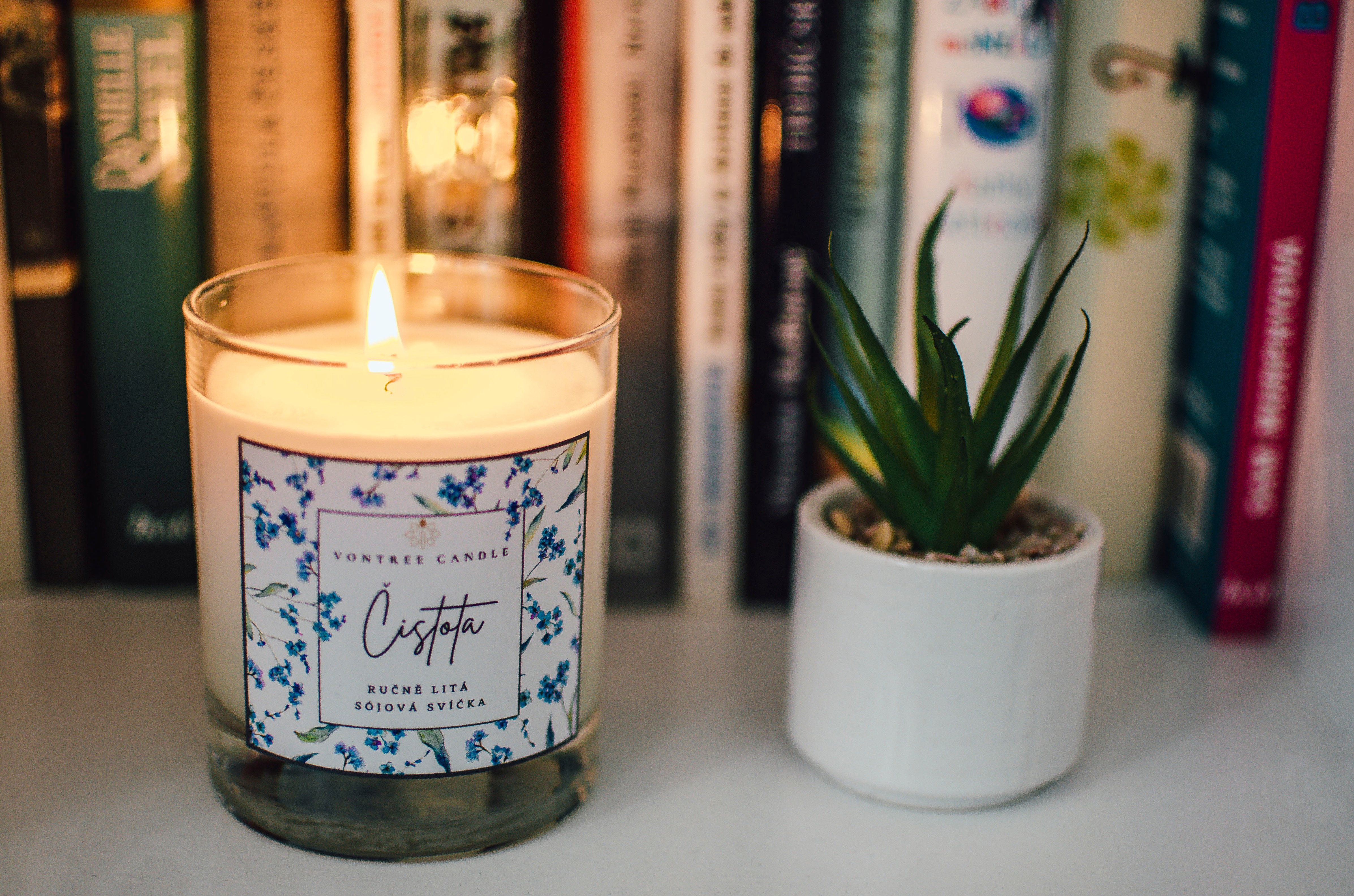 Svíčka VonTree Candle s vůní čistoty přírodní sójová candle soy hanmade