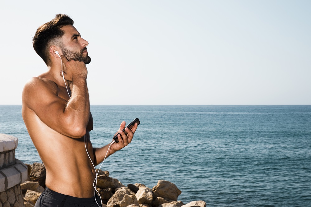 Jak pečovat o vousy v létě?