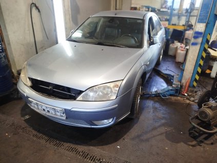 Ford Mondeo III 2.0tdci 96kw N7BA  modrá
