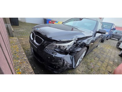 BMW 5 E60 525D 3.0D 145kw 306D3  černá