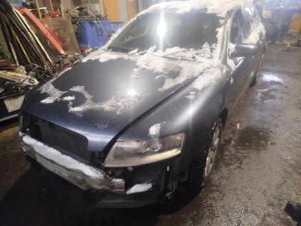 Audi A6 AVANT 2.7tdi 132kw BPP  šedá