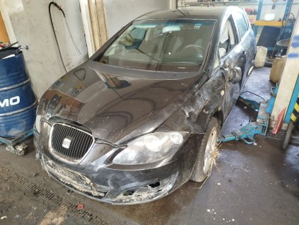 SEAT Leon 1.6tdi 77kw CAY  černá