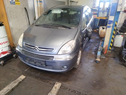 Citroën Xsara Picasso 1.6i 80kw NFU  šedá
